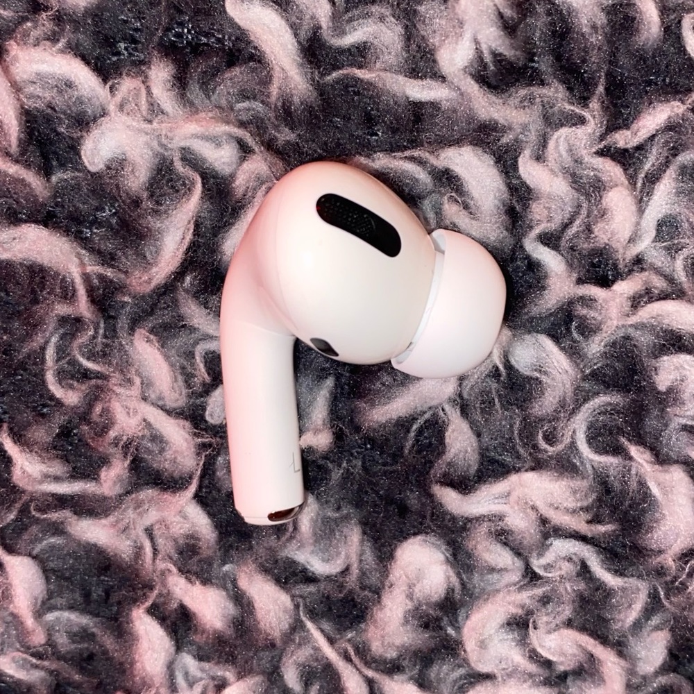 LEFT AIRPOD PRO BRAND NEW